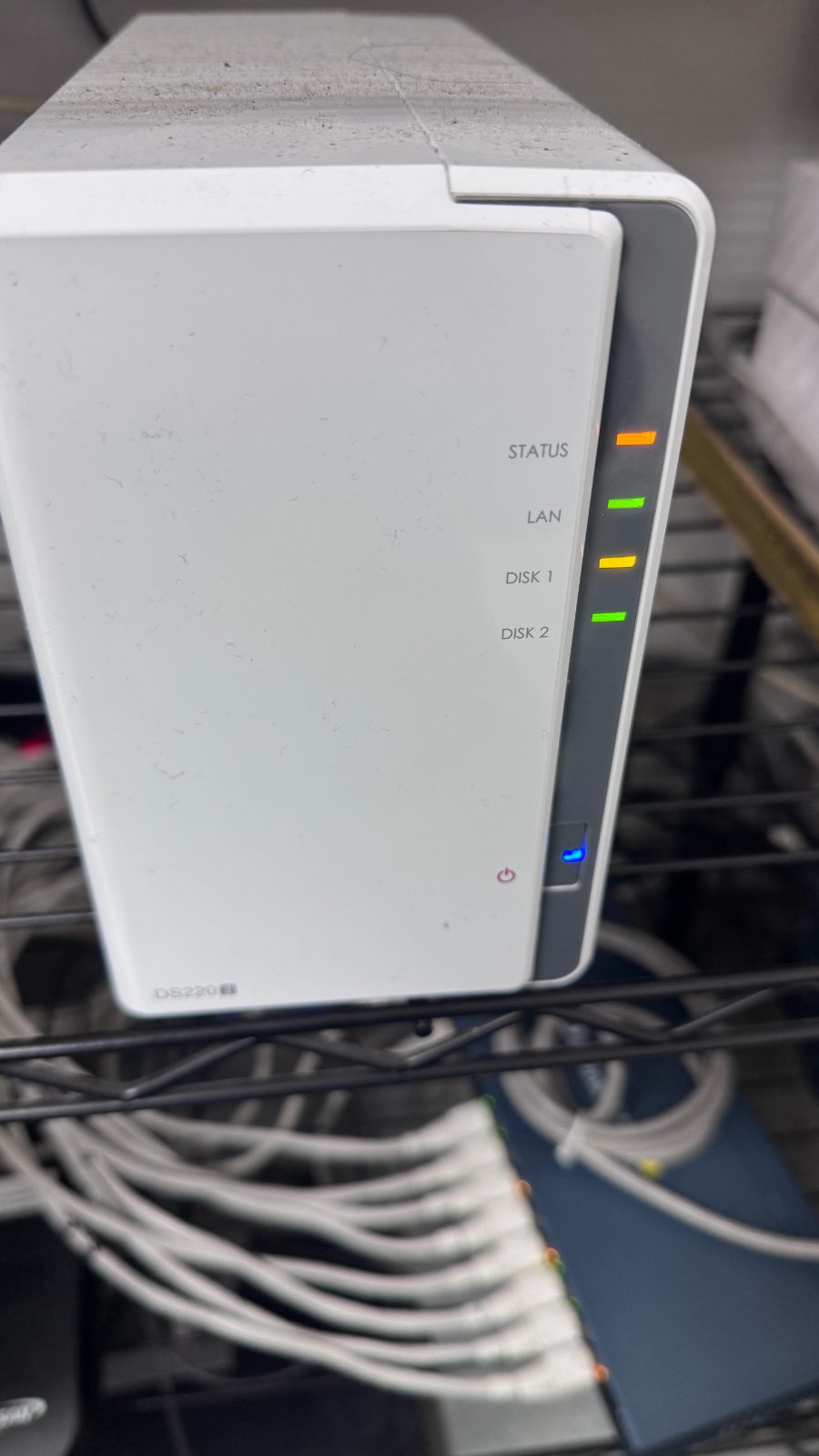 NAS一直逼逼叫是硬碟壞了?三重到府維修實錄:更換硬碟全過程