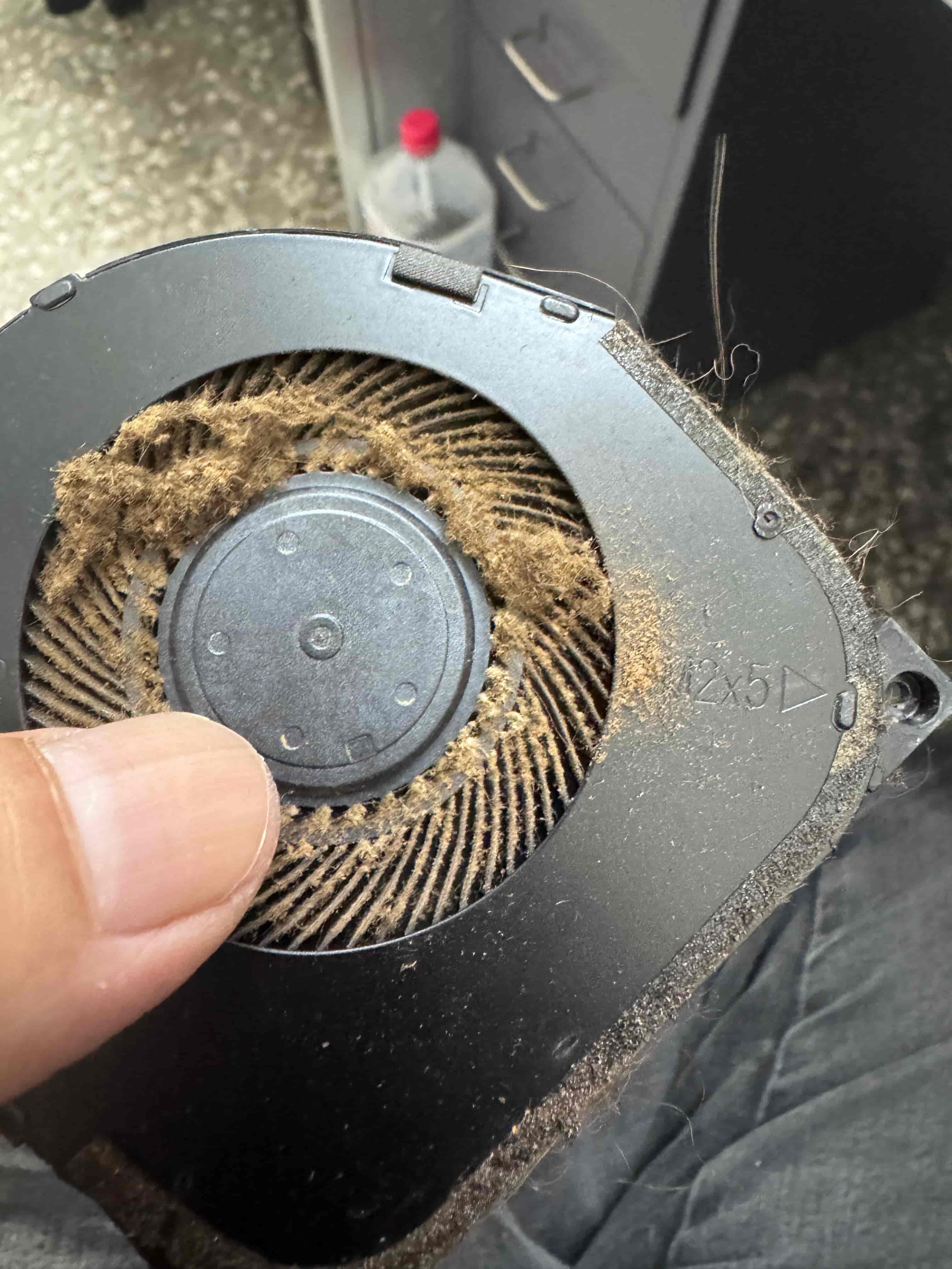 三重筆電風扇清潔除塵服務