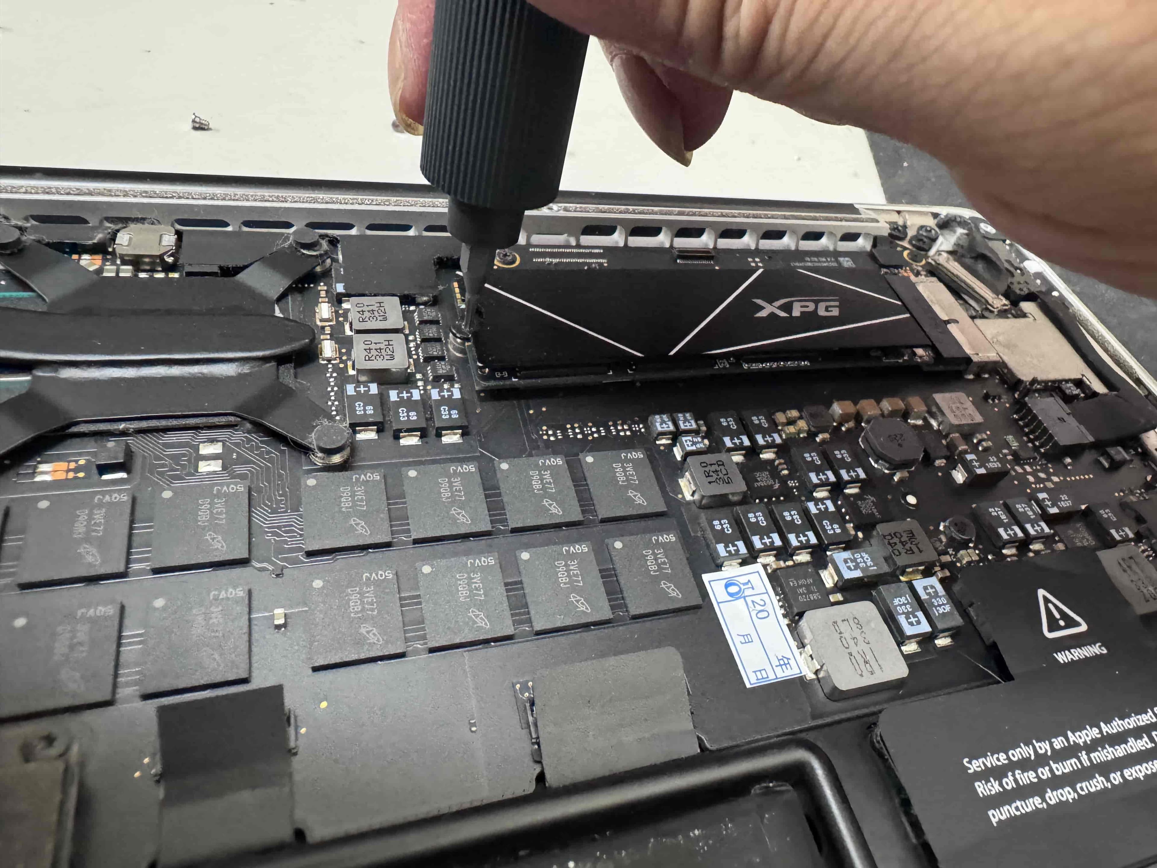 筆電拆機更換 SSD 固態硬碟